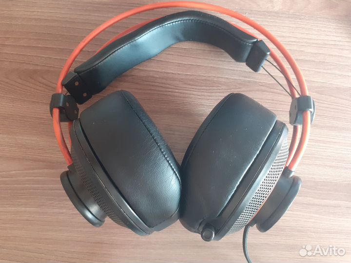 Игровые наушники