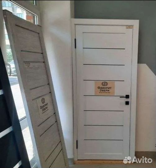 Межкомнатная дверь со стеклом влагостойкая