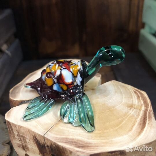 Стеклянная черепаха из стекла