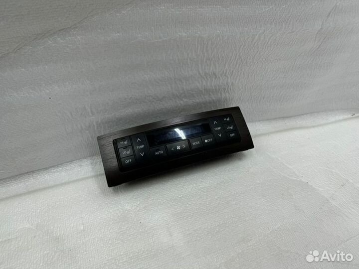 Блок управления климат-контролем Toyota Land