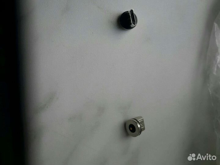 Магнитный адаптер для зарядки телефона