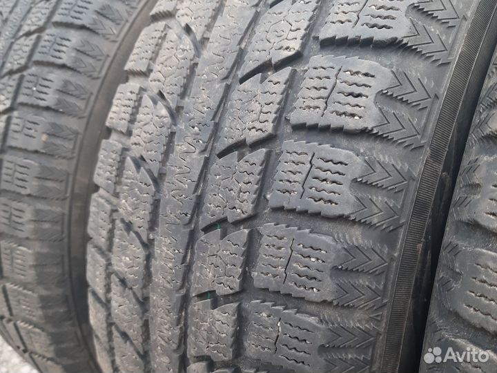 Toyo Observe GSi-5 235/55 R17 99Q