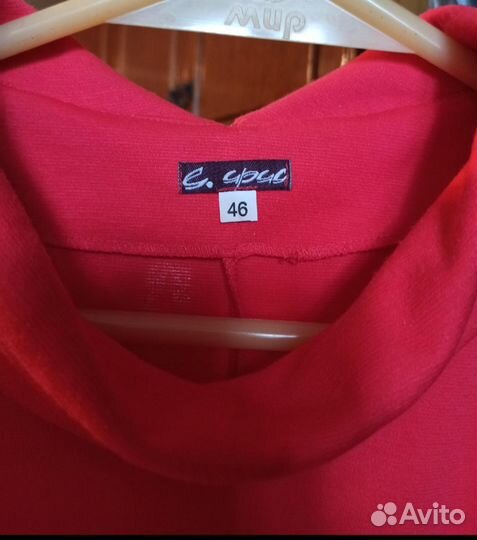 Платье красное