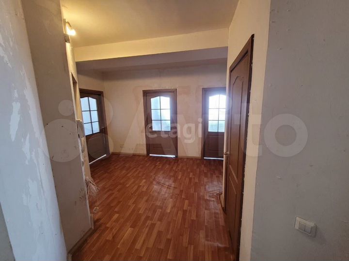 3-к. квартира, 79,3 м², 2/5 эт.