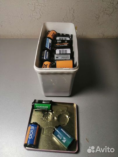 Катушки от фотоплёнки и брелоки из них