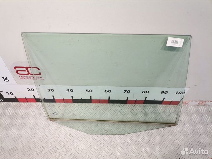 Стекло двери задней правой Volkswagen Golf 5 2009