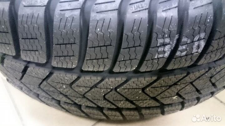 Pirelli Winter Sottozero 3 245/50 R18 100H