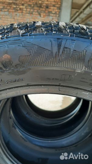 Gislaved Nord Frost 200 215/55 R17