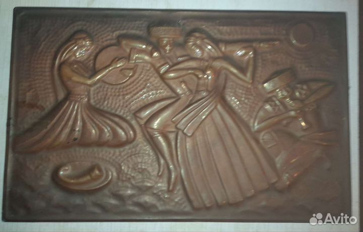 Чеканка медная картина на тему отдыха