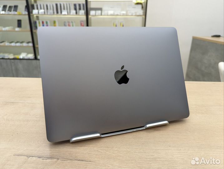 Apple macbook pro 13 2017/Core i5/8gb/SSD