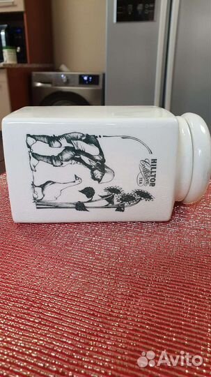 Банка фаянсовая для чая