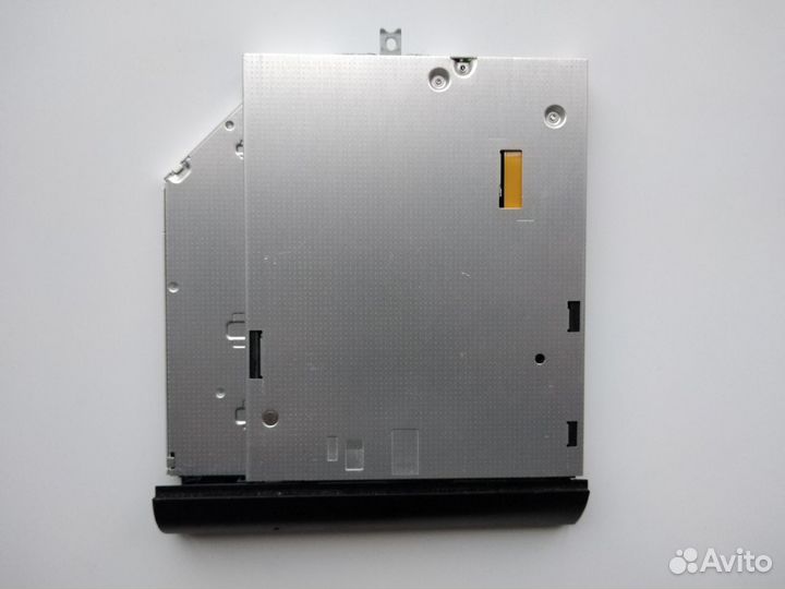 DVD привод модель DS-8A9SH