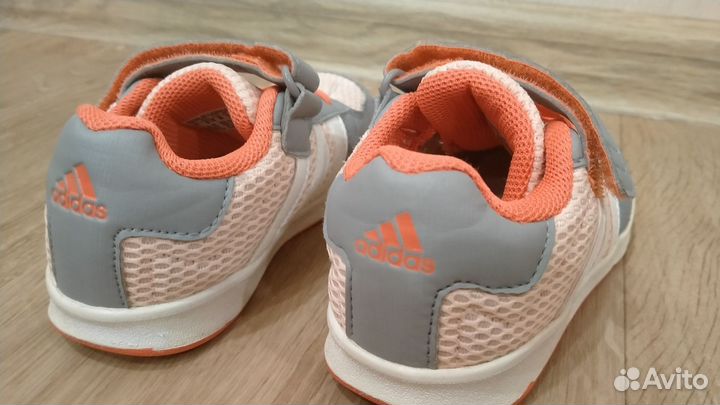 Кроссовки детские adidas 26р