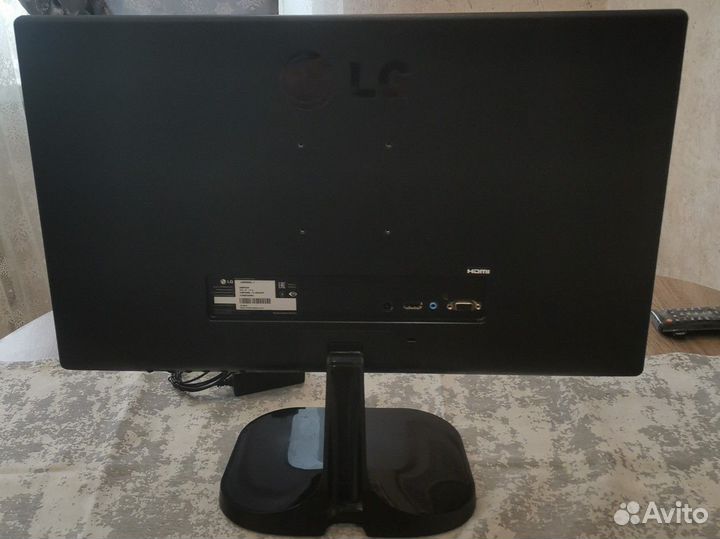 Монитор LG 24MP56