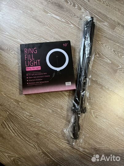 Кольцевая лампа 26см со штативом