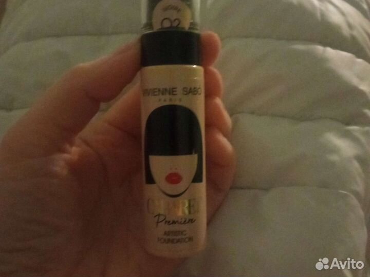 Тональный крем Vivienne sabo и Оriflame (светлые)