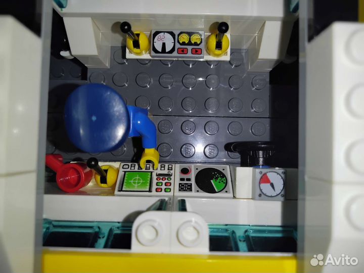 Lego city 60095 Deep Sea Exploration Vessel