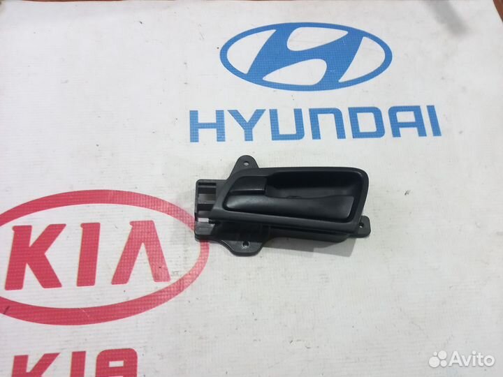 Ручка передняя левая Hyundai i30 1 FD 07-10г.в