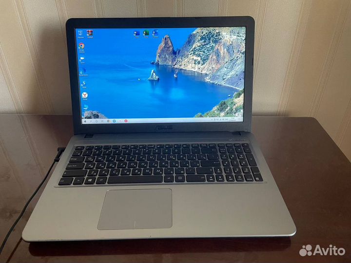 Ноутбук asus