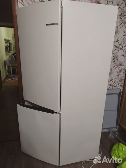 Холодильник двухкамерный Bosch KGV36XK2AR бежевый