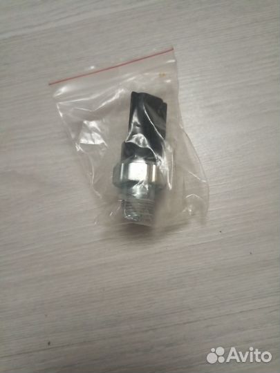 Датчик давления масла chrysler 300c