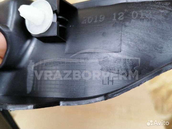 Накладка петли капота левая LADA