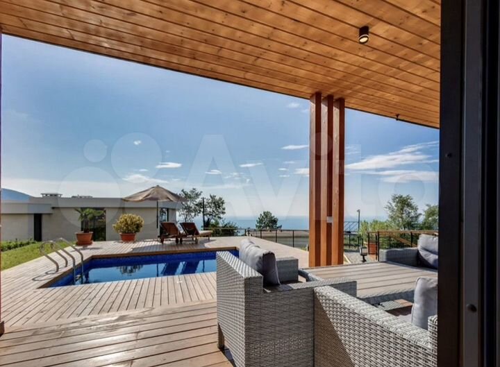 Дом 100 м² на участке 5 сот.