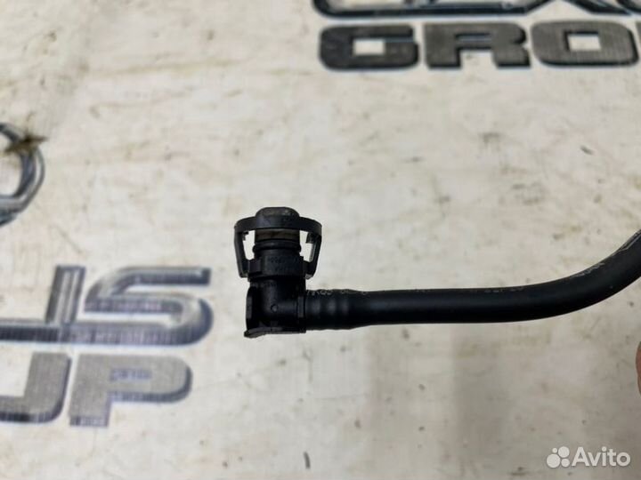 Трубка радиатора Land Rover Range Rover Velar L560