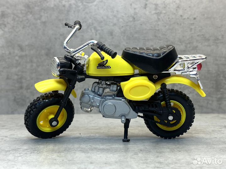 Коллекционная модель Honda Monkey 1967 1:18 Welly