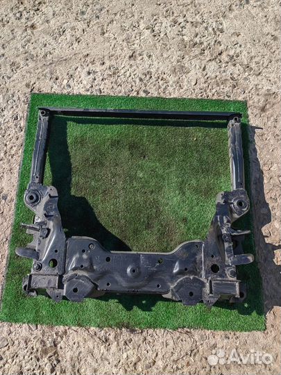 Подрамник передний infiniti m35