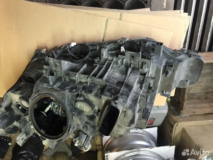 Фара передняя правая BMW F30