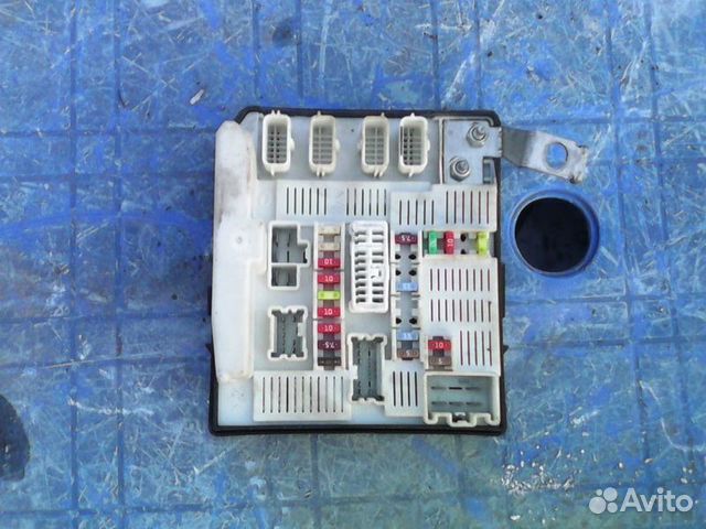Блок предохранителей Renault Latitude 2010 купить бу Z12701511 - iZAP24