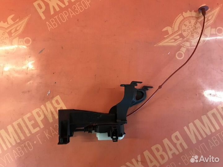 Активатор лючка бензобака задний Mercedes-Benz M