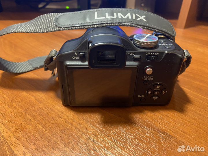 Цифровой фотоаппарат Panasonic DMC-FZ8