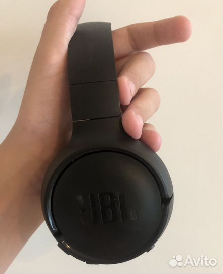 Беспроводные наушники jbl