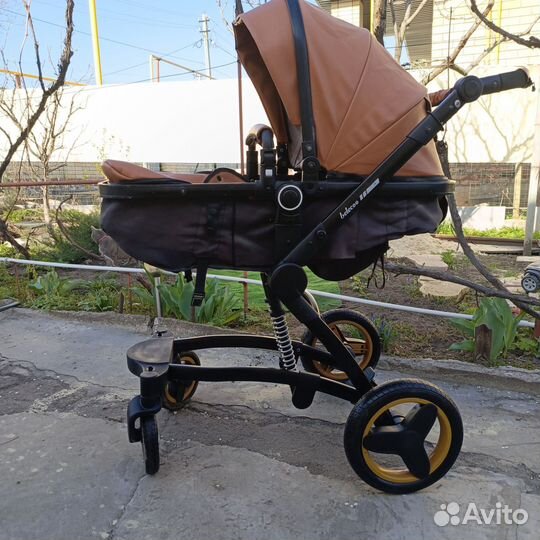 Коляска 3 в 1 с автолюлькой