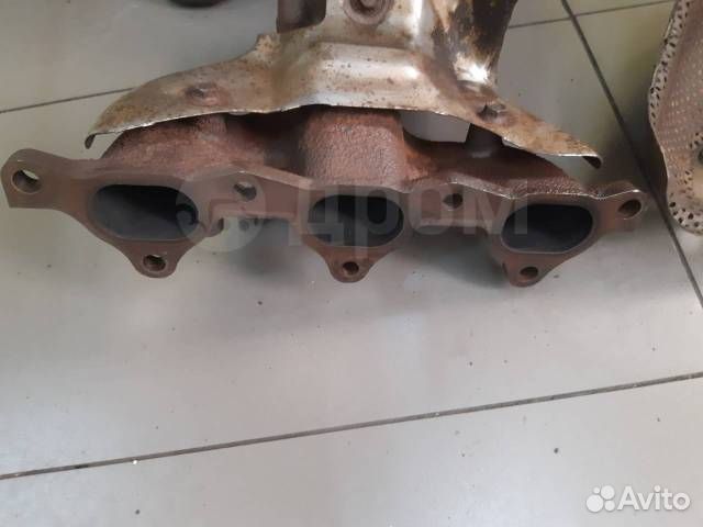 Коллектор выпускной правый Mitsubishi Diamante