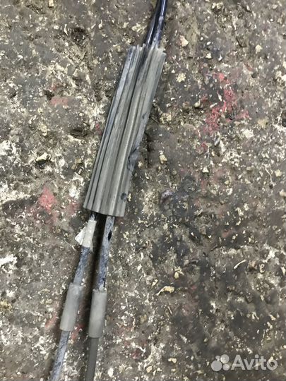 Троса кулисы Nissan Tiida 1