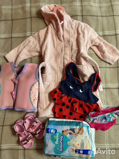 Комплект для плавания (халат, купальники и др)