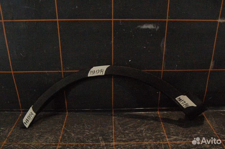 Накладка крыла переднего левого - Toyota RAV 4