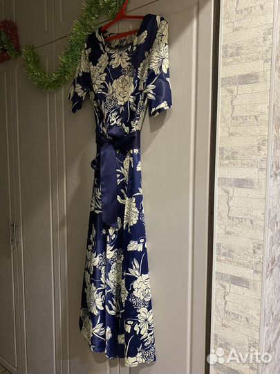 Платье с поясом 52 размер