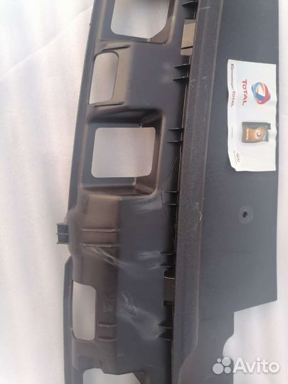 Накладка замка капота Kia Cerato 3