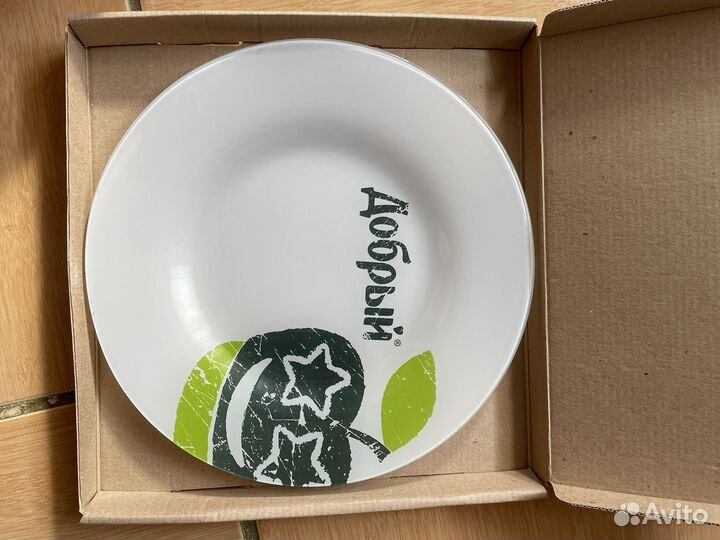 Тарелка кока кола