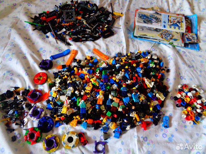 Лего россыпь 23 кг. (лего френдс)