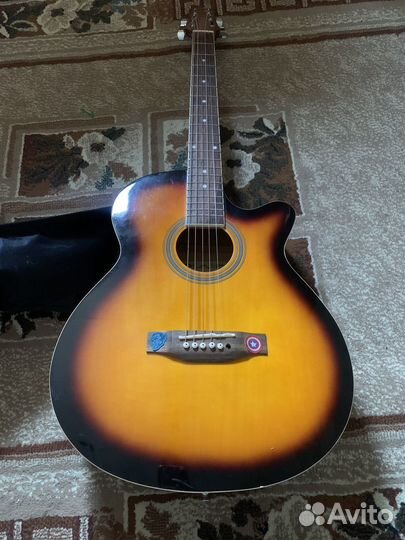 Акустическая гитара martinez