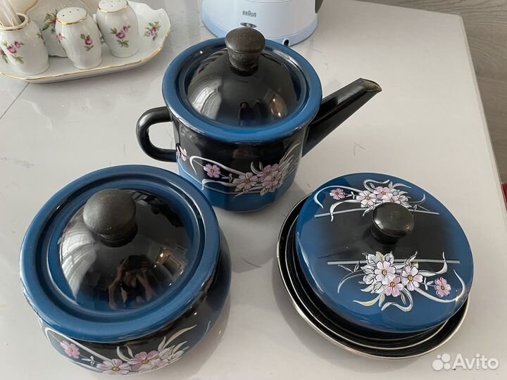 Чайник заварочный, масленка, сахарница