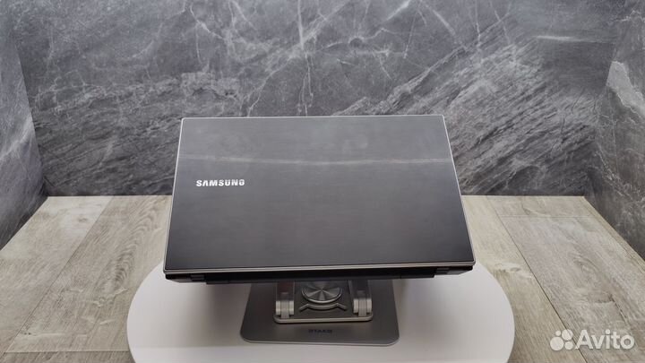 Ноутбук Samsung