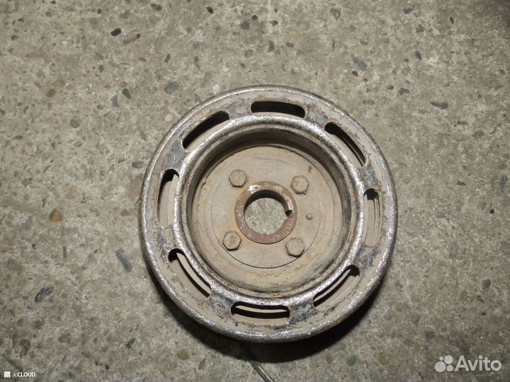 Шкив коленвала на mazda B6