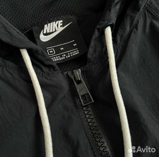 Ветровка Nike
