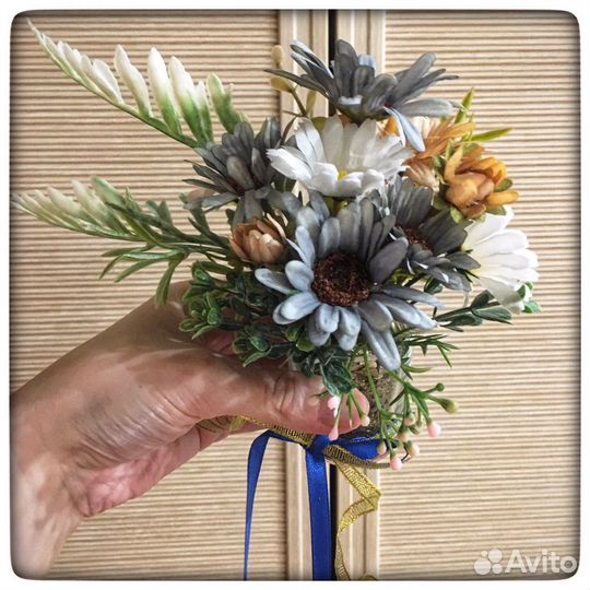 Букетики из искусственных цветов
